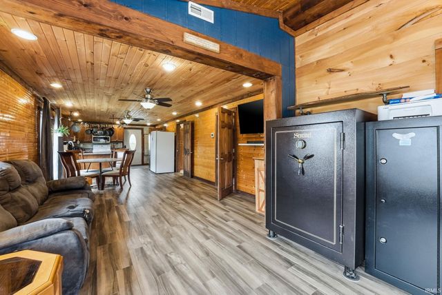 5251 W 450 S, Albion, IN 46701