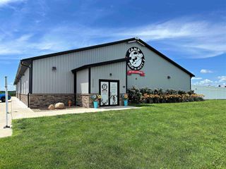 3225 Airport Boulevard, Waterloo, IA 50703