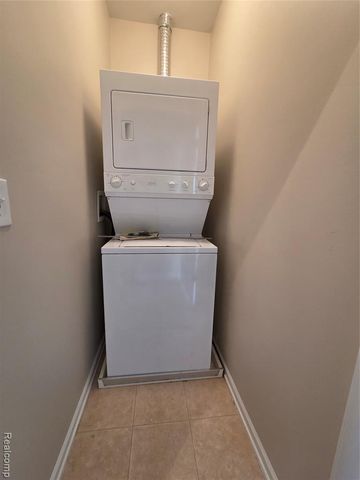 526 Graten Street 13, Birmingham, MI 48009