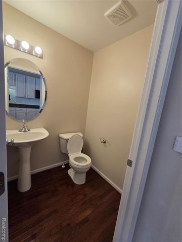 526 Graten Street 13, Birmingham, MI 48009