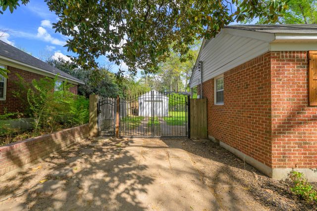 764 MOSS DR, Memphis, TN 38117