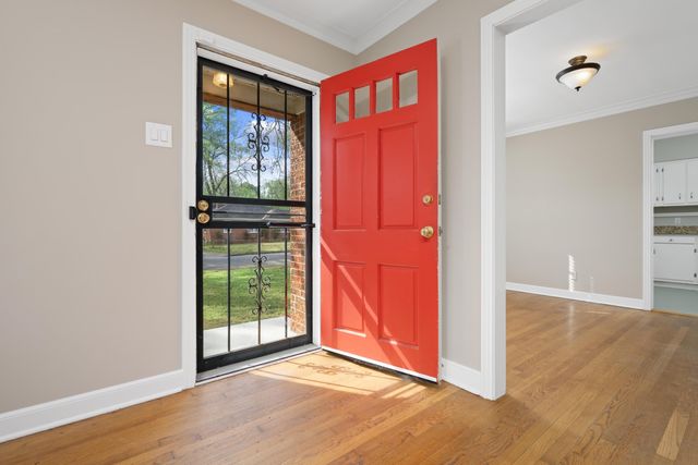 764 MOSS DR, Memphis, TN 38117