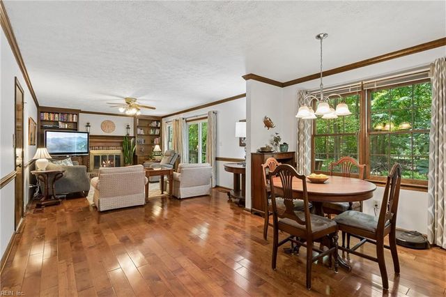 12 Oscars CT, Poquoson, VA 23662