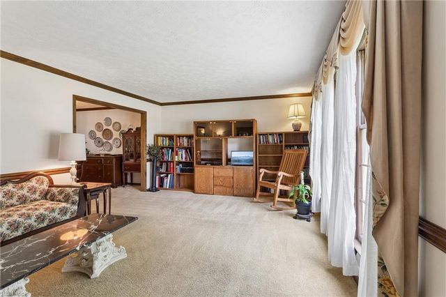 12 Oscars CT, Poquoson, VA 23662