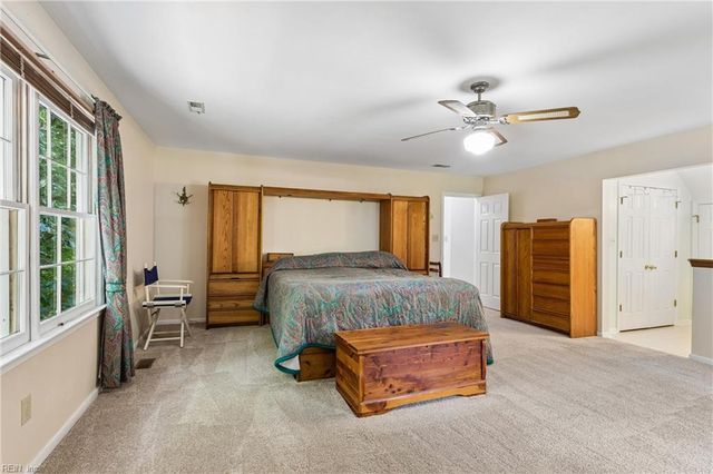 12 Oscars CT, Poquoson, VA 23662