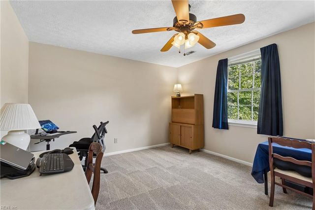 12 Oscars CT, Poquoson, VA 23662