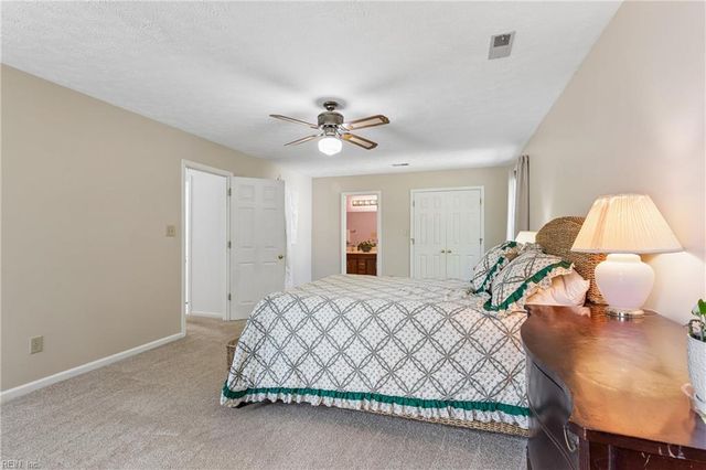 12 Oscars CT, Poquoson, VA 23662