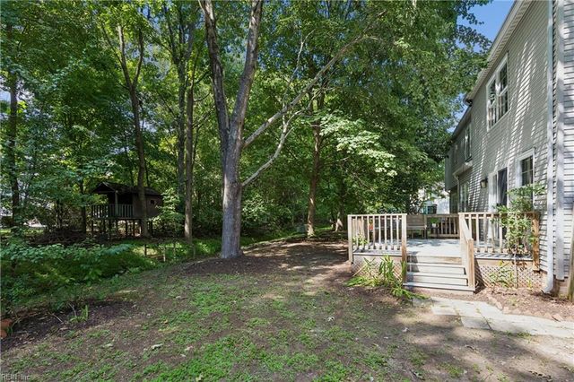 12 Oscars CT, Poquoson, VA 23662