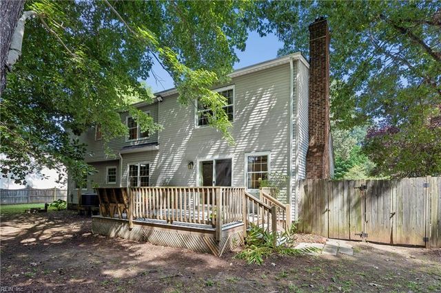 12 Oscars CT, Poquoson, VA 23662