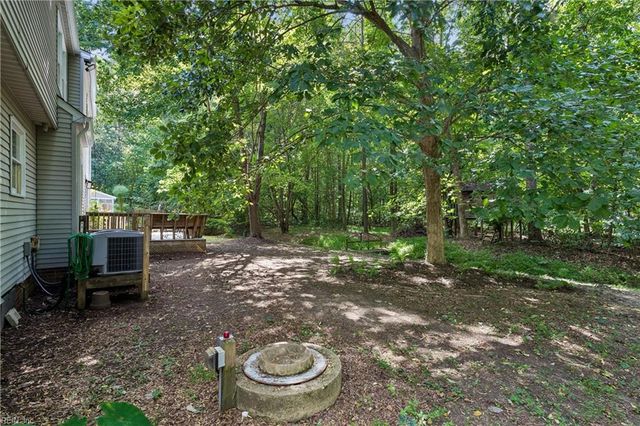 12 Oscars CT, Poquoson, VA 23662