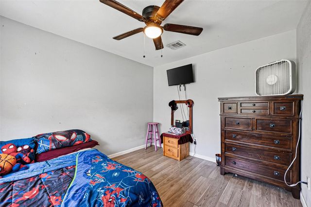 2110 Hillshire Drive, Deer Park, TX 77536