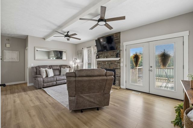 3695 Dobbin Rd, Springfield, TN 37172
