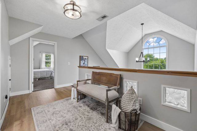 3695 Dobbin Rd, Springfield, TN 37172