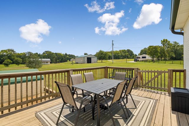 3695 Dobbin Rd, Springfield, TN 37172