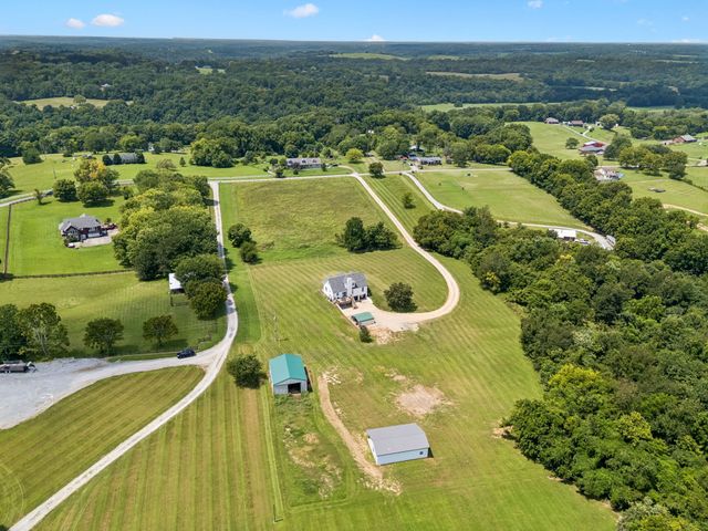 3695 Dobbin Rd, Springfield, TN 37172