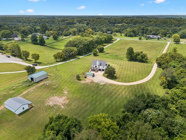 3695 Dobbin Rd, Springfield, TN 37172