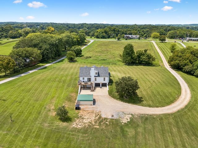 3695 Dobbin Rd, Springfield, TN 37172