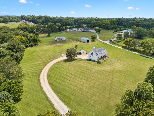 3695 Dobbin Rd, Springfield, TN 37172