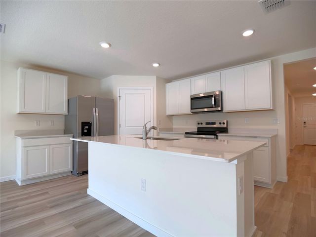 7223 SE 112TH LANE, Belleview, FL 34420