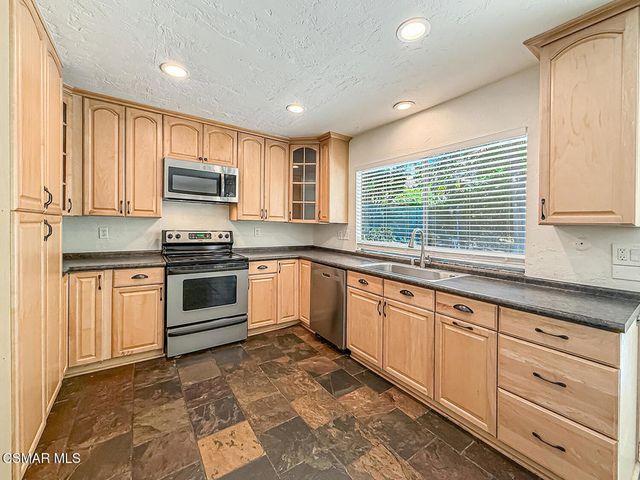3752 Corte De Los Reyes, Thousand Oaks, CA 91360