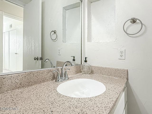 3752 Corte De Los Reyes, Thousand Oaks, CA 91360