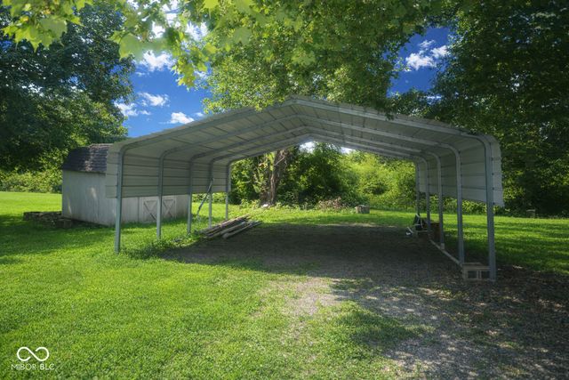 8225 Crawfordsville Road, Indianapolis, IN 46214