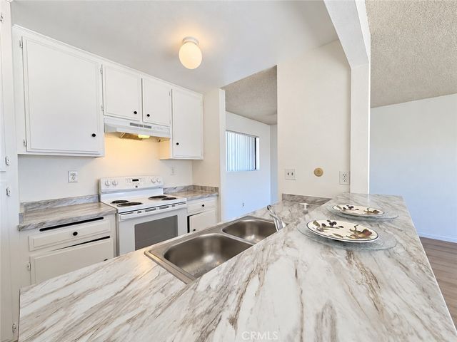 338 E Meats Avenue C, Orange, CA 92865