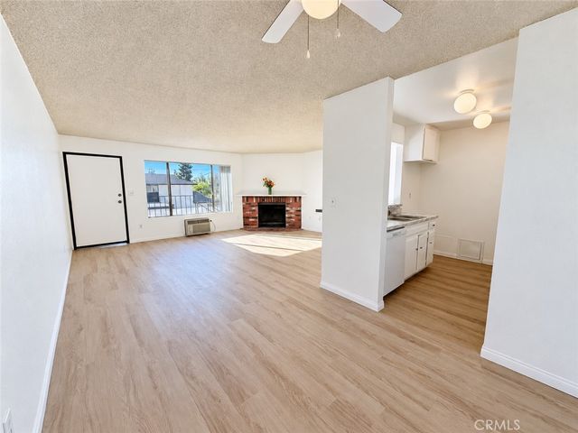 338 E Meats Avenue C, Orange, CA 92865