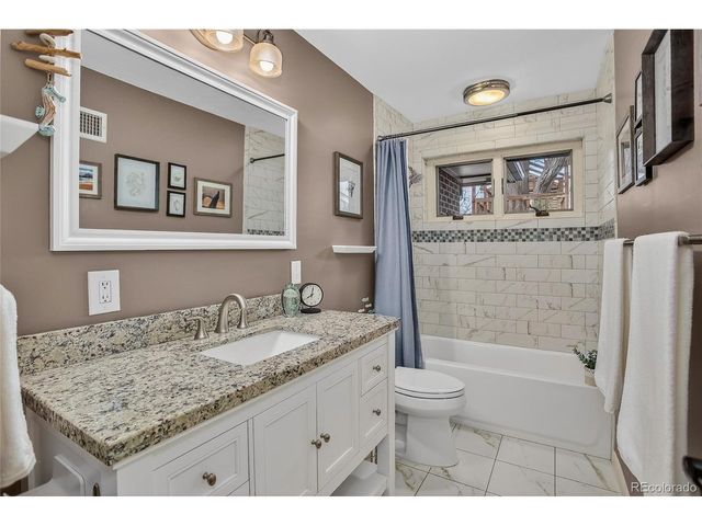 135 Everett St, Lakewood, CO 80226