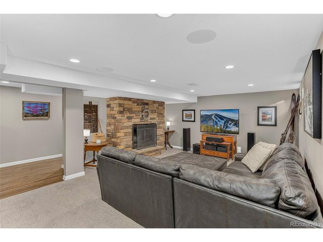 135 Everett St, Lakewood, CO 80226