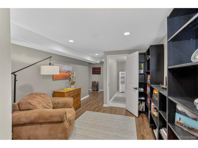 135 Everett St, Lakewood, CO 80226