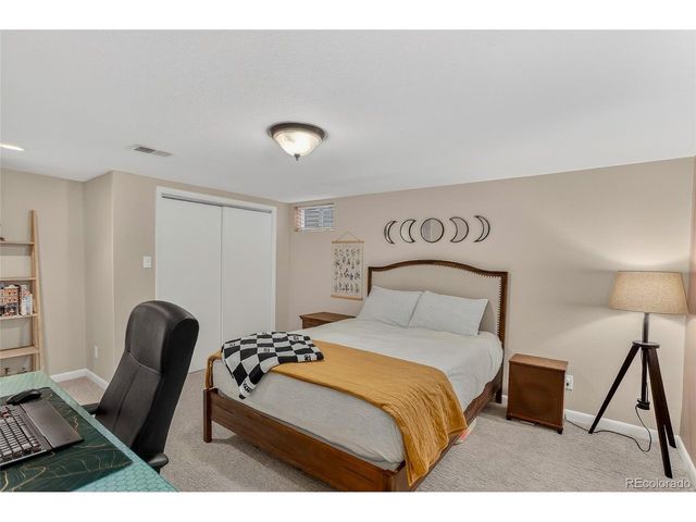 135 Everett St, Lakewood, CO 80226