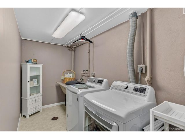 135 Everett St, Lakewood, CO 80226