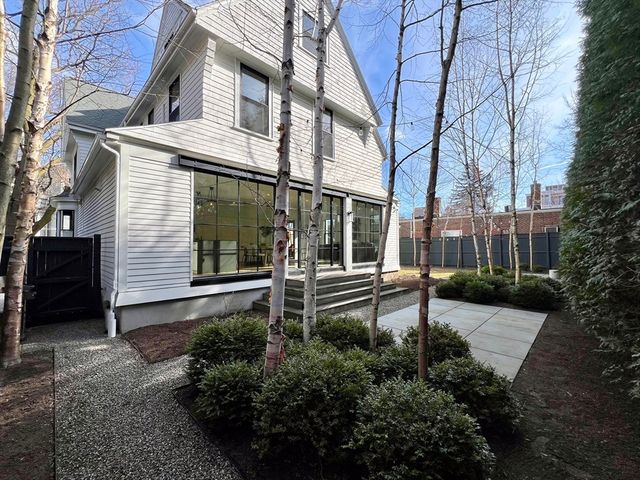 12 Martin Street, Cambridge, MA 02138