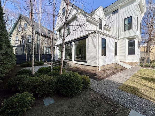 12 Martin Street, Cambridge, MA 02138