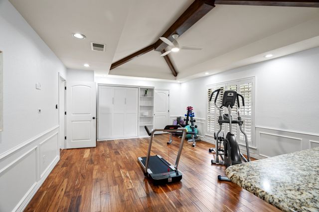 2103 Lake Country Drive, Arlington, TX 76012