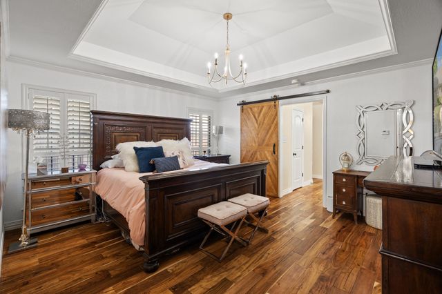 2103 Lake Country Drive, Arlington, TX 76012