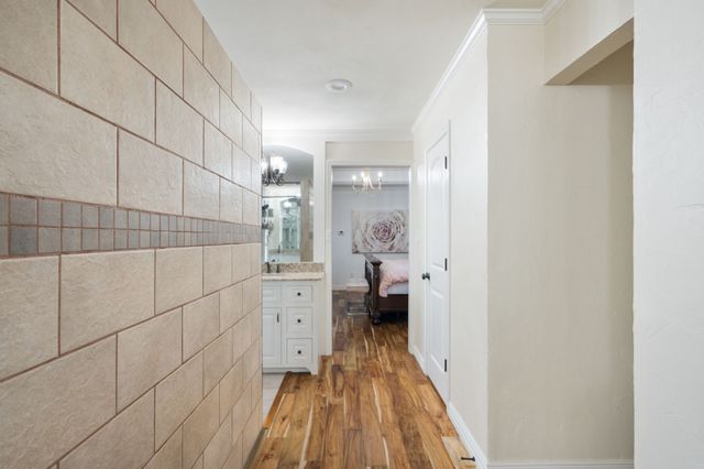 2103 Lake Country Drive, Arlington, TX 76012