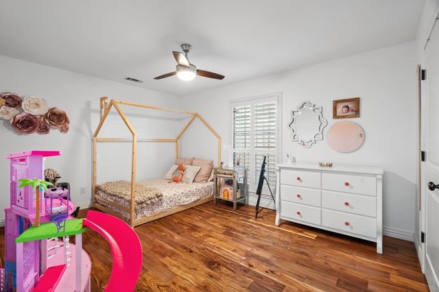 2103 Lake Country Drive, Arlington, TX 76012