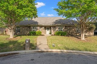 2103 Lake Country Drive, Arlington, TX 76012