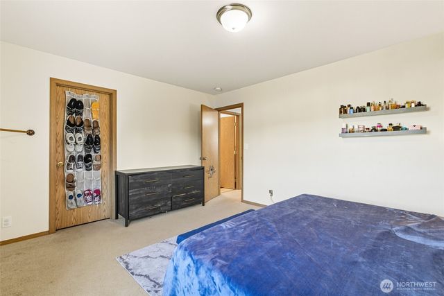 1214 NE Big Berry Loop, Oak Harbor, WA 98277