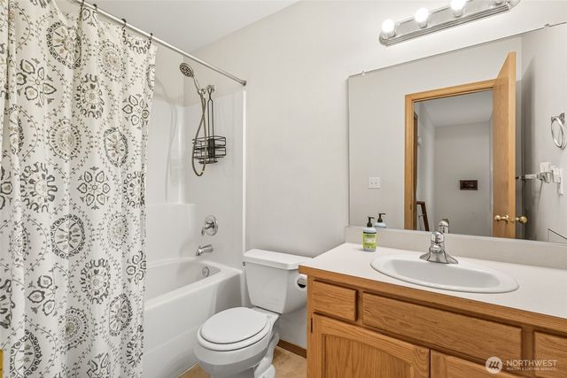 1214 NE Big Berry Loop, Oak Harbor, WA 98277