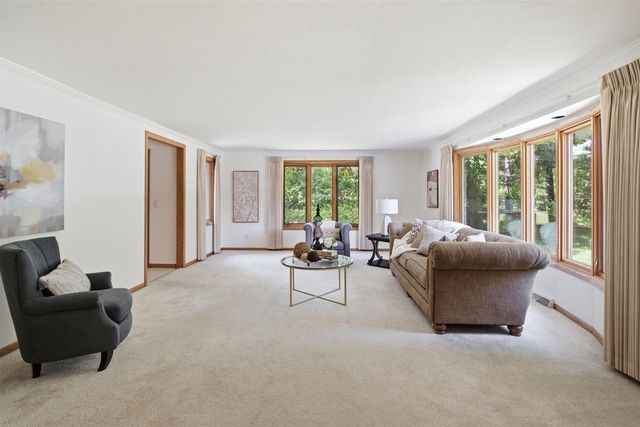 2581 WHITE PINE ROAD, Suamico, WI 54313
