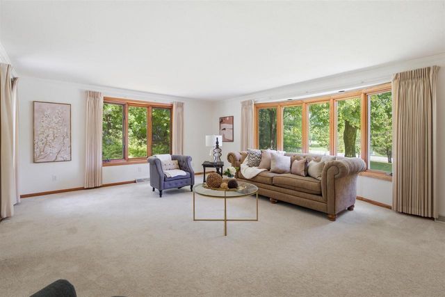2581 WHITE PINE ROAD, Suamico, WI 54313