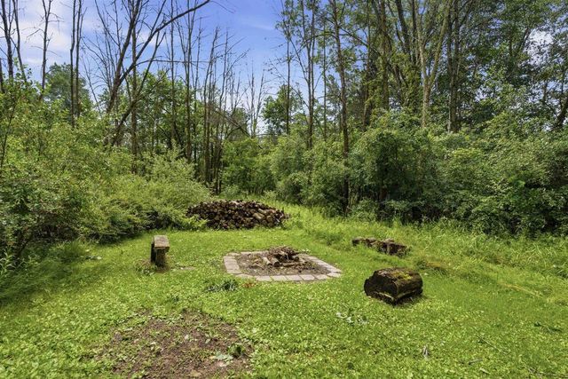 2581 WHITE PINE ROAD, Suamico, WI 54313