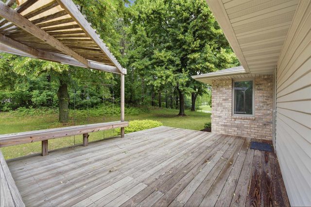 2581 WHITE PINE ROAD, Suamico, WI 54313