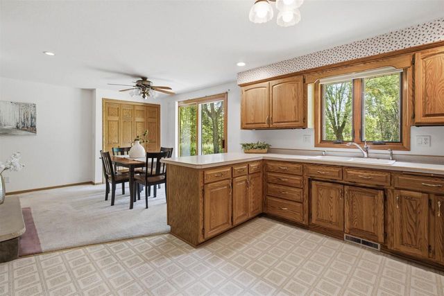 2581 WHITE PINE ROAD, Suamico, WI 54313