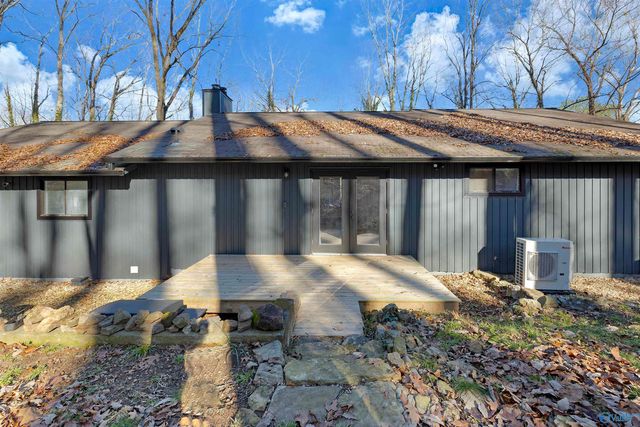 153 Autumnwood Trail, Decatur, AL 35603