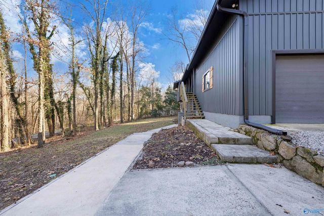 153 Autumnwood Trail, Decatur, AL 35603