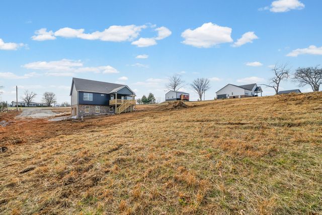 1215 Southside Rd, Southside, TN 37171